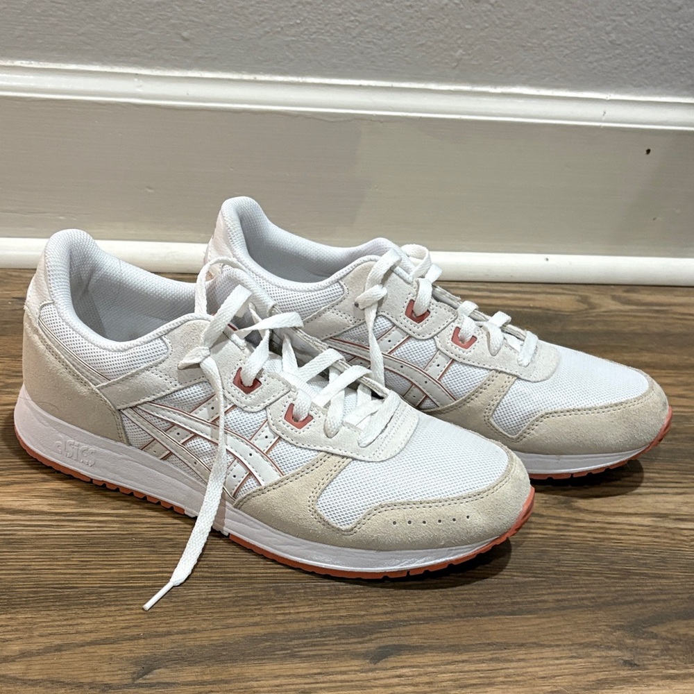 Womens ASICS Sneakers sz 11 Excellent Used Condition
